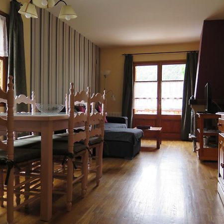 Apartaments El Ribal Valencia D'Aneu Buitenkant foto