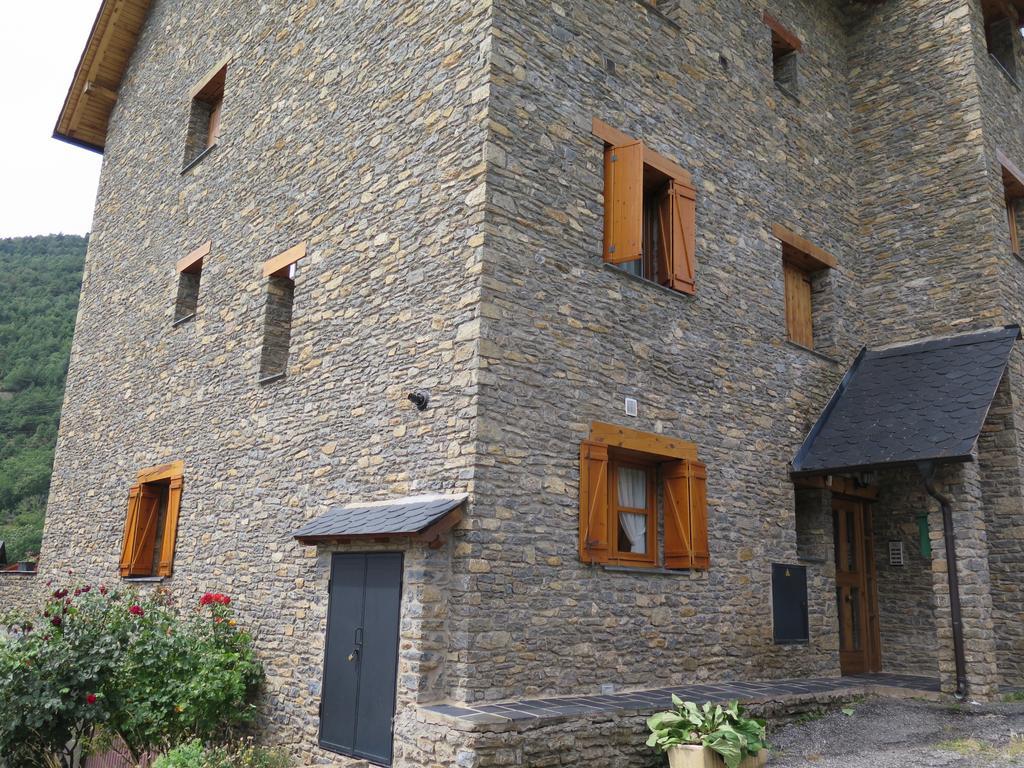 Apartaments El Ribal Valencia D'Aneu Buitenkant foto