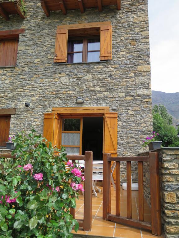 Apartaments El Ribal Valencia D'Aneu Buitenkant foto
